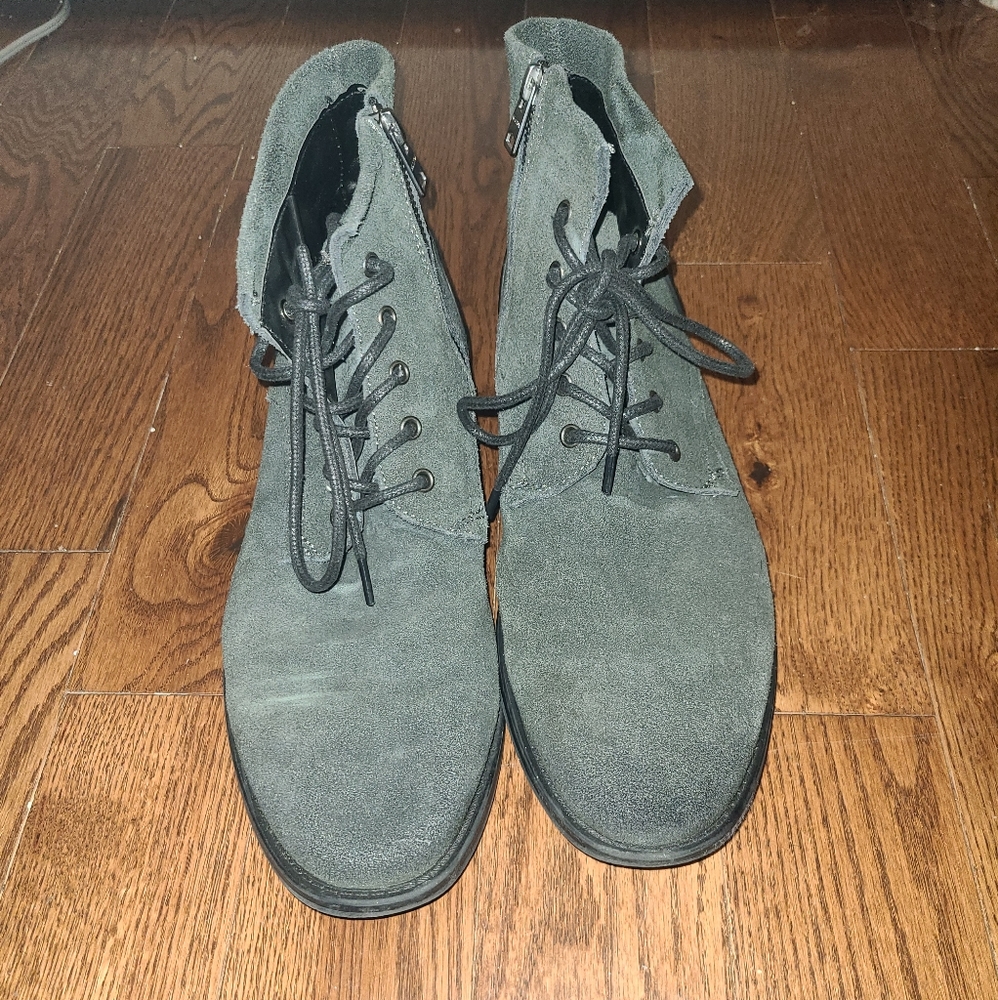 Kenneth Cole Reaction grey shoes